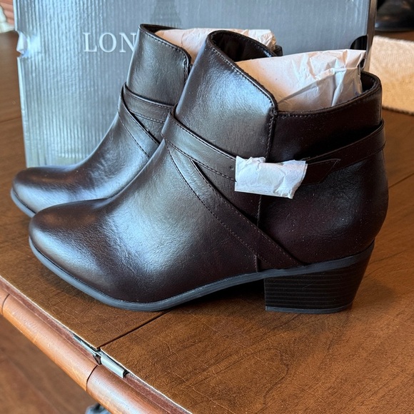 NWT London Fog Women's Dark Brown Ankle Booties SZ 9 - Picture 3 of 10